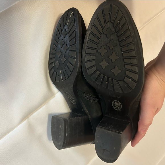 Sofft Ware Black Suede Ankle Heeled Boots Womens Size 9M Metallic Shimmer - Picture 7 of 7